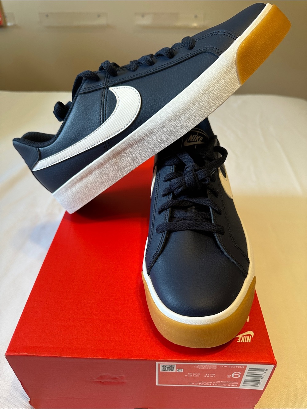 Nike Court Royale AC Navy, White & Gum Low-Top Sneakers Box with no Lid